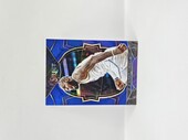 2022-23 Panini Select Basketball LeBron James blue prizm Concourse No.26