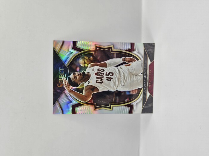 2022-23 Panini Select Basketball Donovan Mitchell silver prizm Concourse   No.31