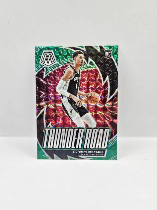 2023-24 Panini Mosaic Basketball Victor Wembanyama ''Thunder road'' green No.8