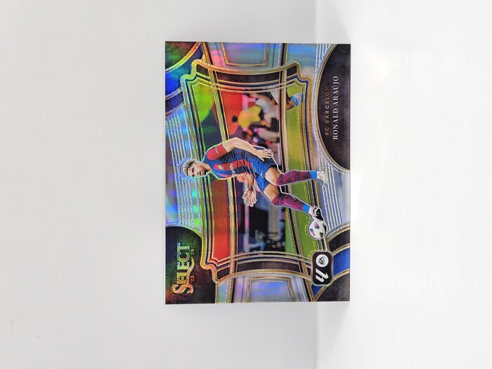 2023-24 Panini Select La Liga Soccer Roland Araujo Silver Prizm Field Level No.230