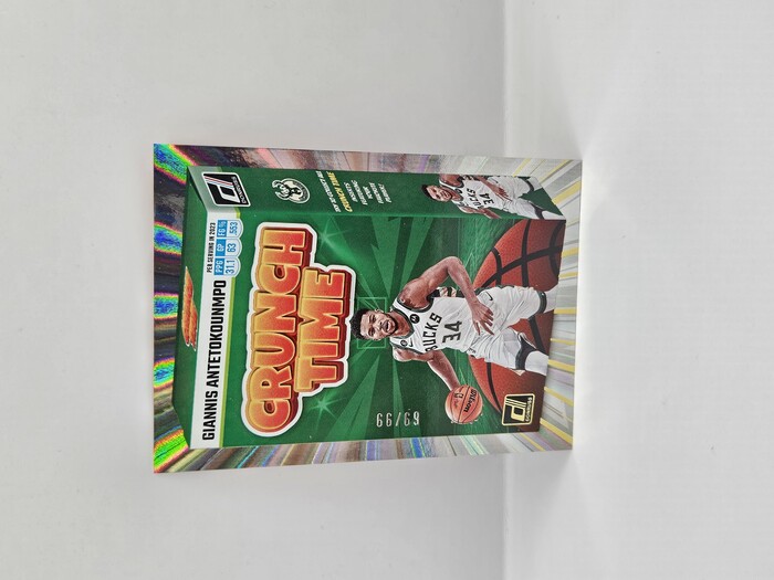 2023-24 Panini Donruss Basketball Giannis Antetokounmpo ''Crunch Time'' /99 No.15
