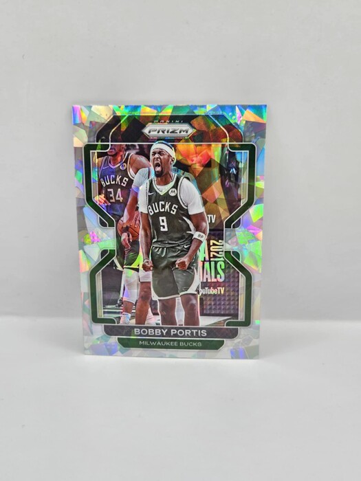 2021-22 Panini Prizm Basketball Bobby Portis cracked ice No.87