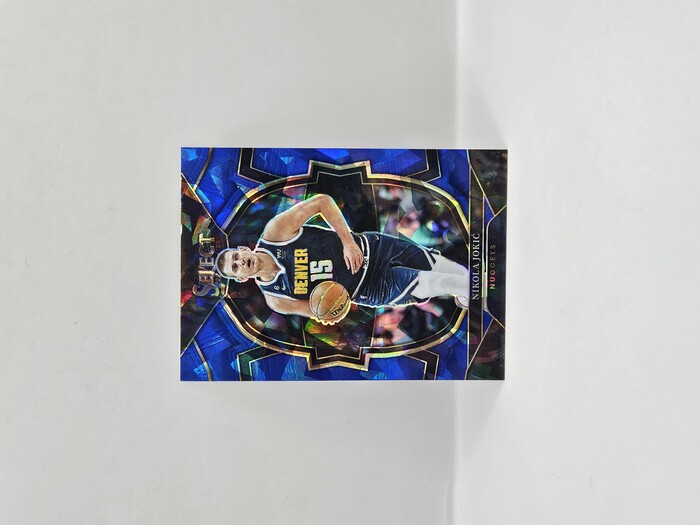 2022-23 Panini Select Basketball Nikola Jokic blue cracked ice Concourse  No.1