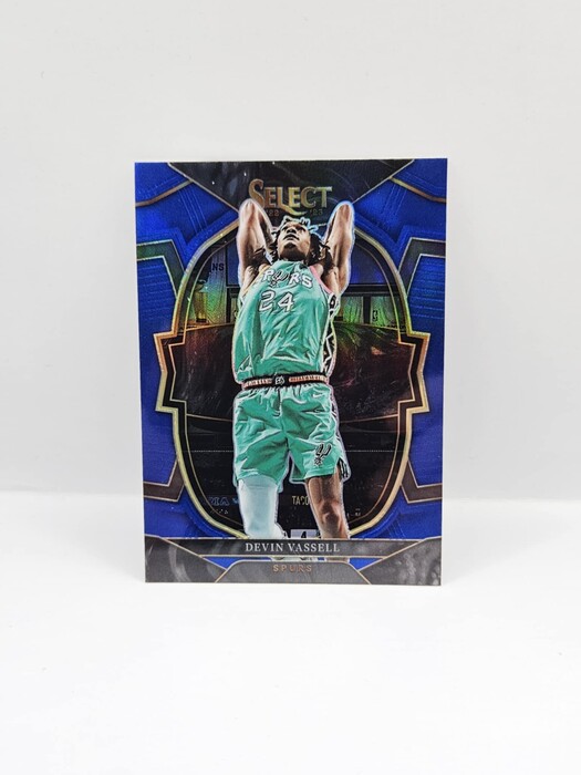 2022-23 Panini Select Basketball Devin Vassell Blue prizm concourse No.64