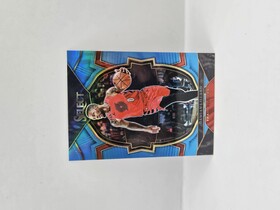 2022-23 Panini Select Basketball Damian Lillard light blue /299 Concourse No.7