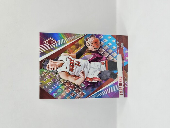 2023-24 panini phoenix basketball Tyler Herro Color Burst No.238