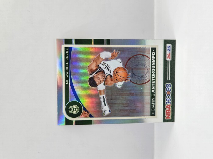 2024-25 Panini Hoops Basketball Giannis Antetokounmpo Holo Chrome No.166