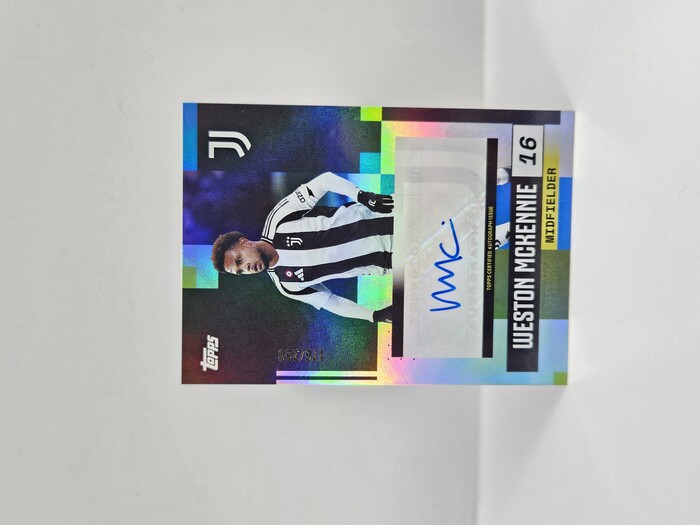 2025 TOPPS JUVENTUS TEAM SET WESTON MCKENNIE AUTOGRAPH 176/250