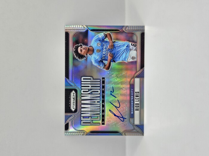 2024-25 PANINI PRIZM EPL RICO LEWIS ''PENMANSHIP'' SILVER AUTOGRAPH 35/99